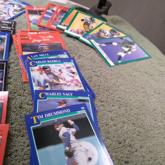 MYSTERY BAG of 100 mixed unsearched baseball football card mixed collection - Picture 8 of 10